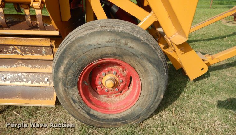 image for item DI8621 HayBuster 2650  bale processor