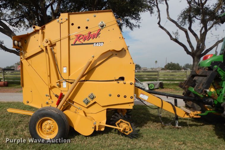 image for item DI8623 2012 Vermeer Rebel 5420  round baler