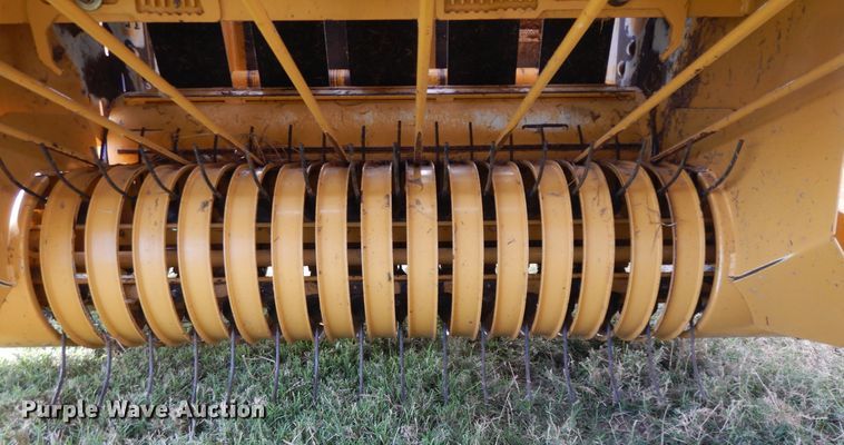 image for item DI8623 2012 Vermeer Rebel 5420  round baler