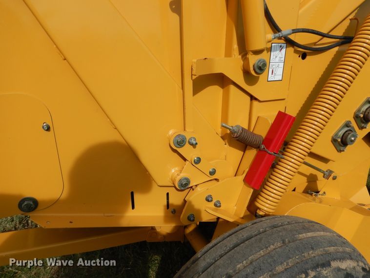 image for item DI8623 2012 Vermeer Rebel 5420  round baler