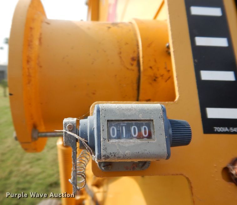 image for item DI8623 2012 Vermeer Rebel 5420  round baler