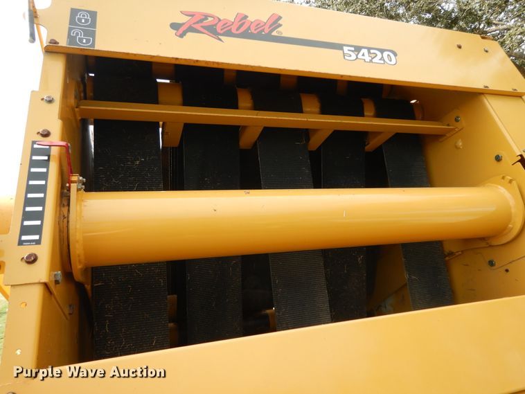 image for item DI8623 2012 Vermeer Rebel 5420  round baler