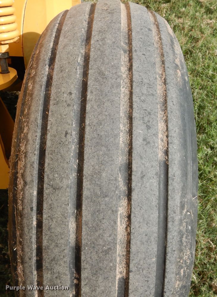 image for item DI8623 2012 Vermeer Rebel 5420  round baler