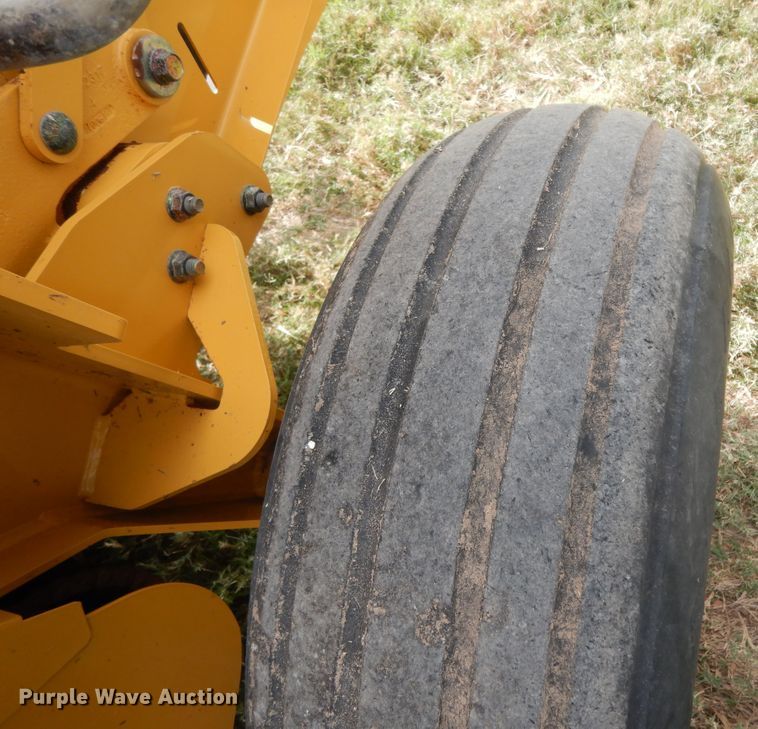 image for item DI8623 2012 Vermeer Rebel 5420  round baler