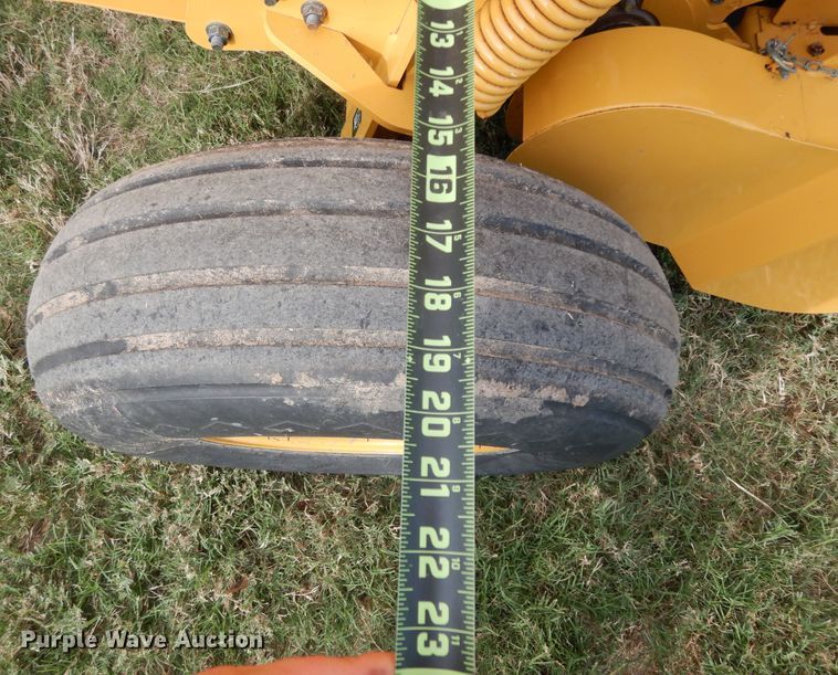 image for item DI8623 2012 Vermeer Rebel 5420  round baler