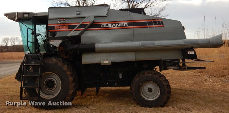 image for item DK4239 1996 Gleaner R62  combine