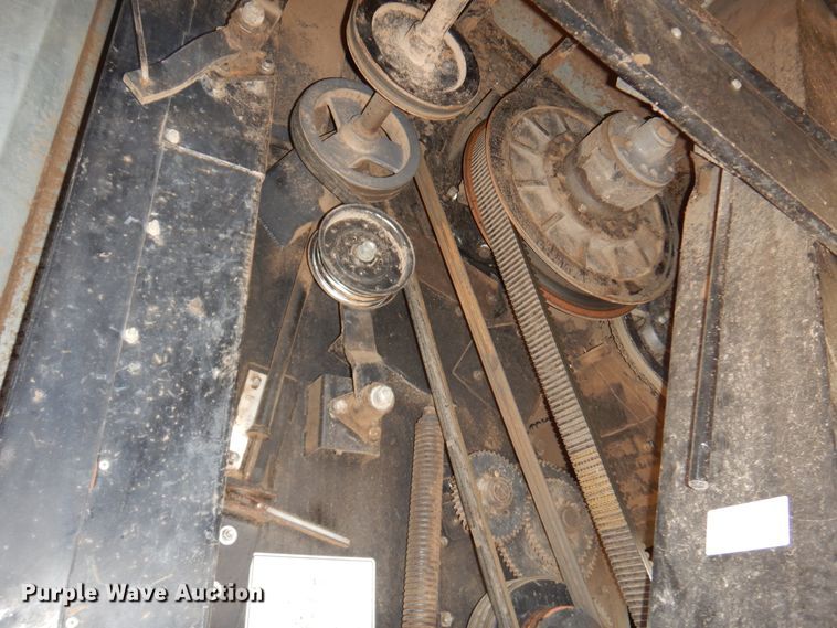 image for item DK4239 1996 Gleaner R62  combine