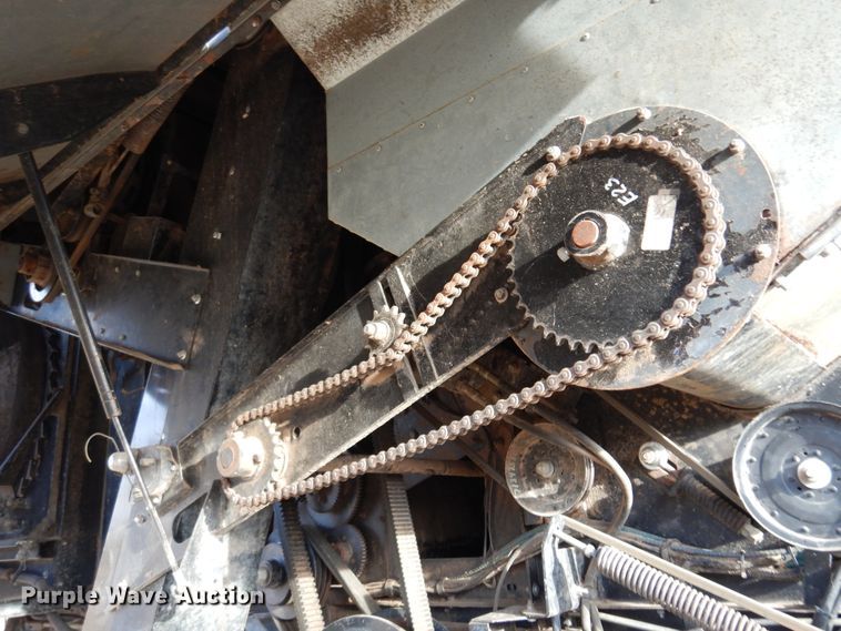 image for item DK4239 1996 Gleaner R62  combine