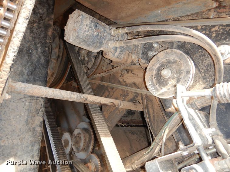 image for item DK4239 1996 Gleaner R62  combine