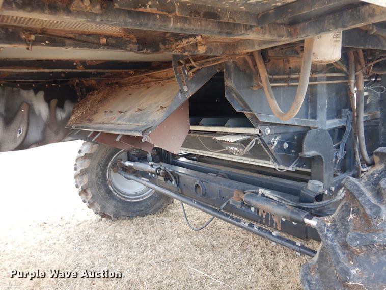 image for item DK4239 1996 Gleaner R62  combine