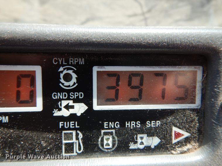 image for item DK4239 1996 Gleaner R62  combine