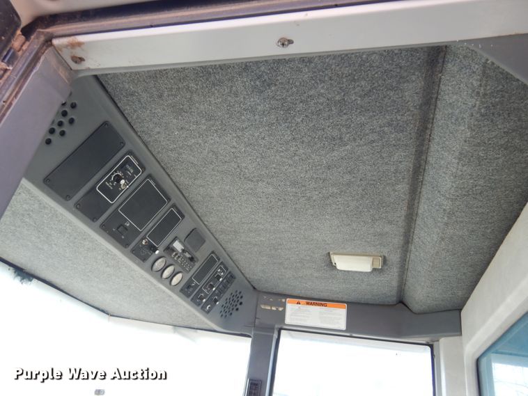 image for item DK4239 1996 Gleaner R62  combine