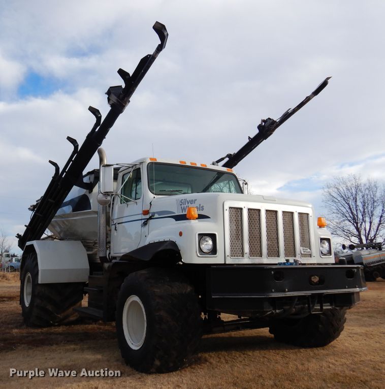 image for item DK4240 1998 International 2554  applicator truck