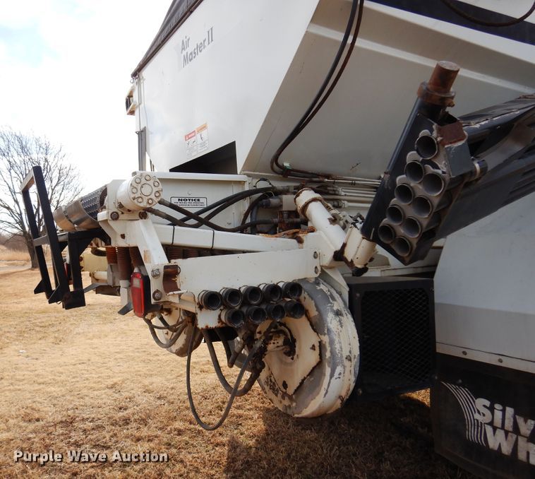 image for item DK4240 1998 International 2554  applicator truck