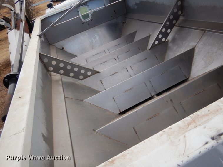 image for item DK4240 1998 International 2554  applicator truck