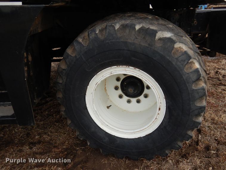 image for item DK4240 1998 International 2554  applicator truck