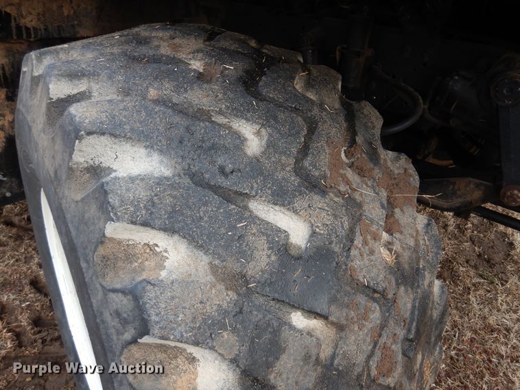 image for item DK4240 1998 International 2554  applicator truck