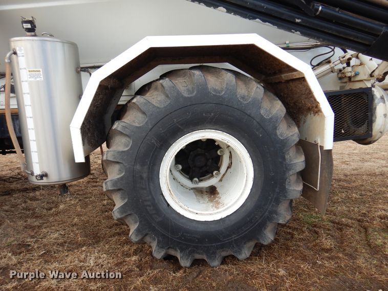 image for item DK4240 1998 International 2554  applicator truck