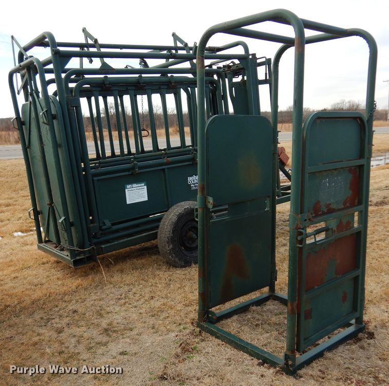 image for item DK4243 Behlen Country M1 Silencer  squeeze chute