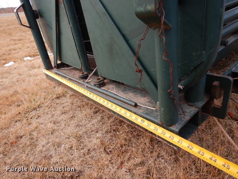 image for item DK4243 Behlen Country M1 Silencer  squeeze chute