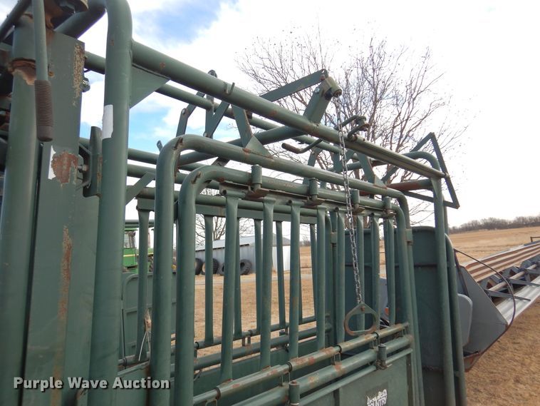 image for item DK4243 Behlen Country M1 Silencer  squeeze chute