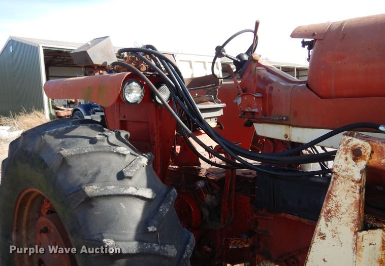 image for item DK4326 Farmall 706  tractor