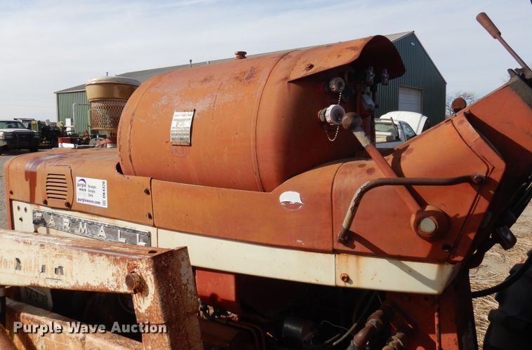 image for item DK4326 Farmall 706  tractor