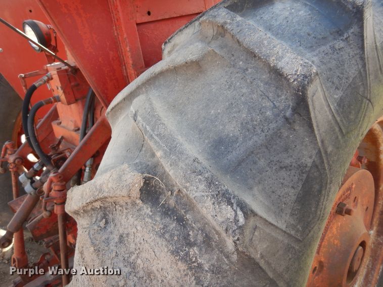 image for item DK4326 Farmall 706  tractor