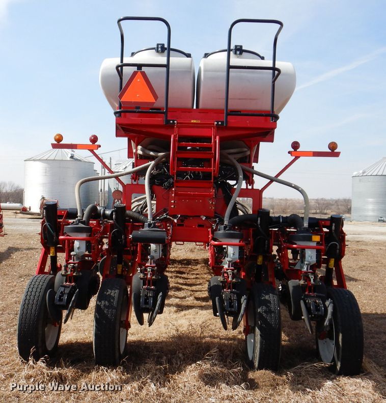 image for item DL5945 2013 White Challenger 8800  no-till planter