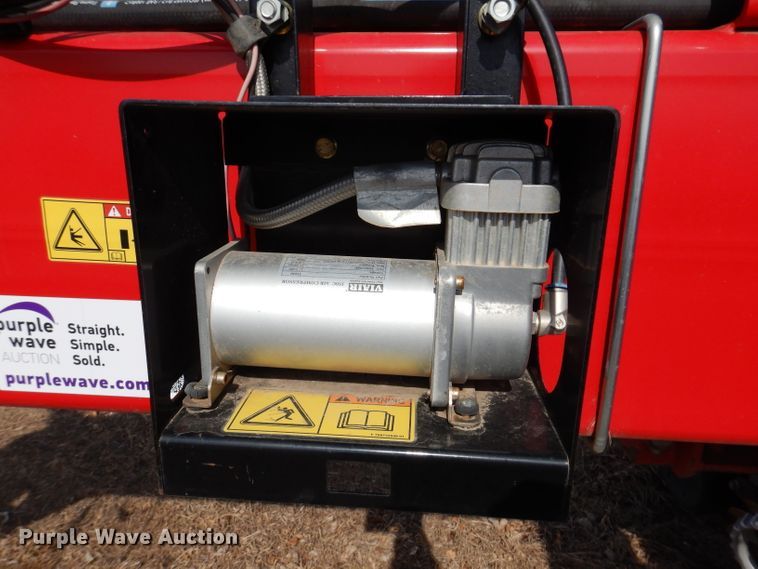 image for item DL5945 2013 White Challenger 8800  no-till planter