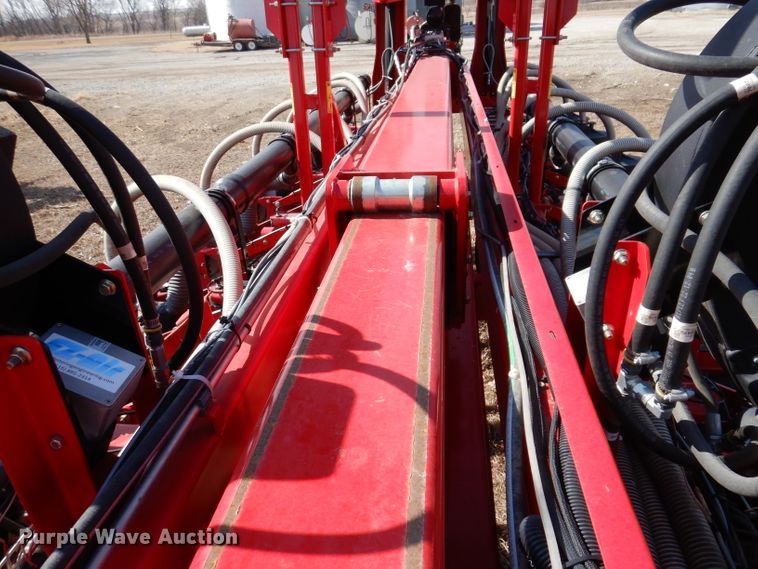 image for item DL5945 2013 White Challenger 8800  no-till planter