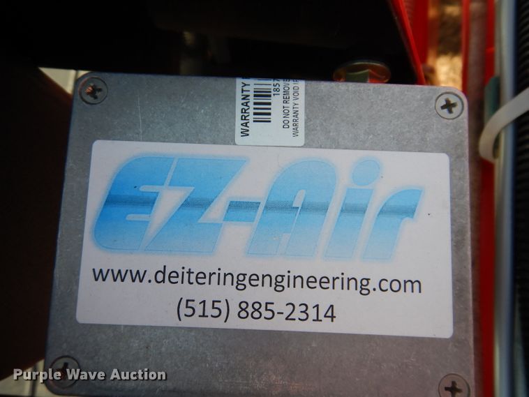 image for item DL5945 2013 White Challenger 8800  no-till planter