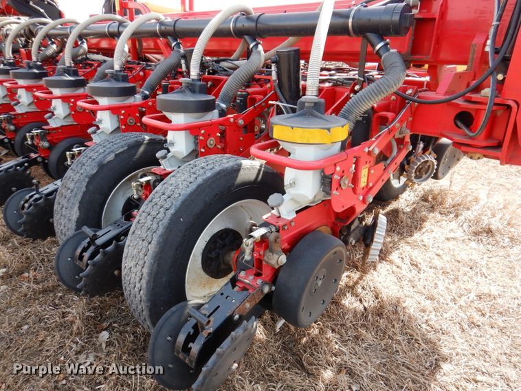image for item DL5945 2013 White Challenger 8800  no-till planter