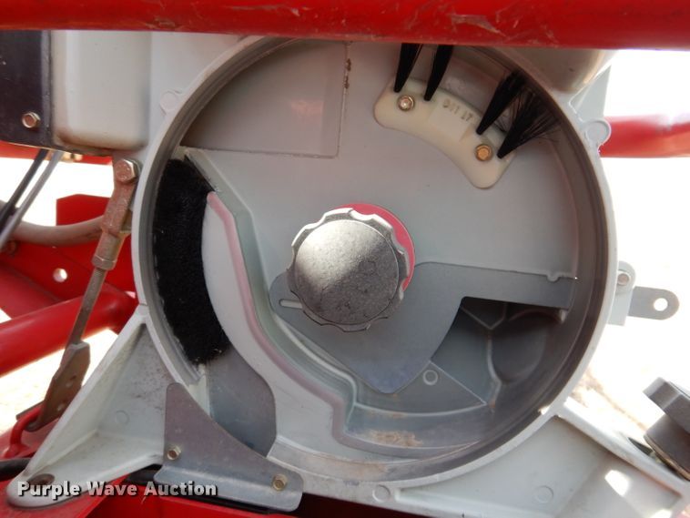 image for item DL5945 2013 White Challenger 8800  no-till planter