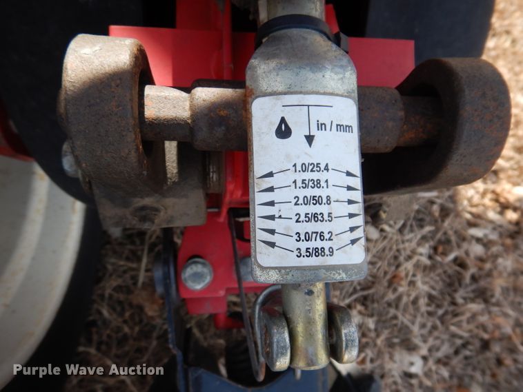 image for item DL5945 2013 White Challenger 8800  no-till planter