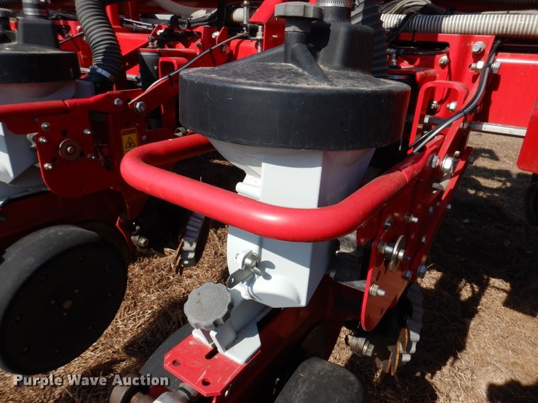 image for item DL5945 2013 White Challenger 8800  no-till planter