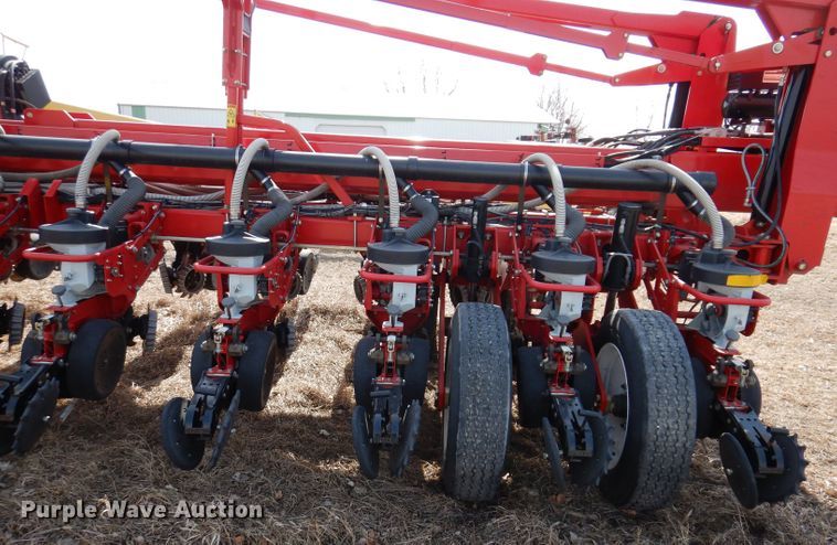 image for item DL5945 2013 White Challenger 8800  no-till planter