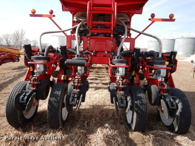 image for item DL5945 2013 White Challenger 8800  no-till planter