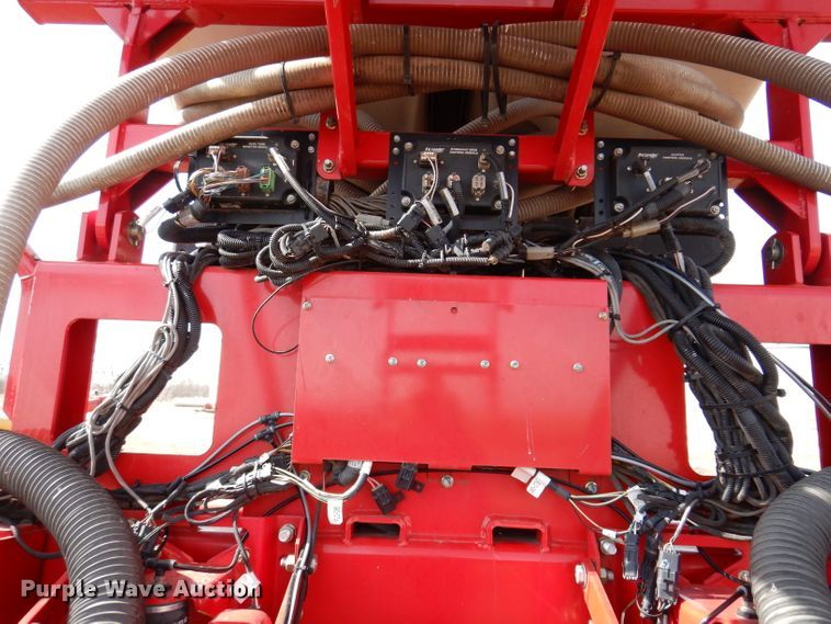 image for item DL5945 2013 White Challenger 8800  no-till planter