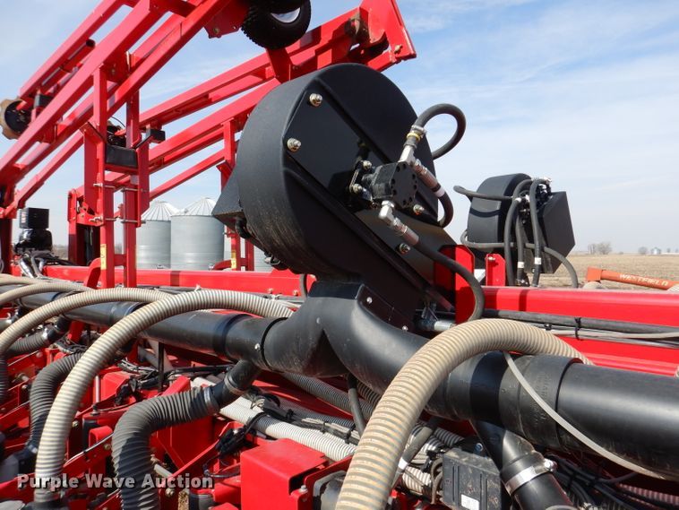 image for item DL5945 2013 White Challenger 8800  no-till planter