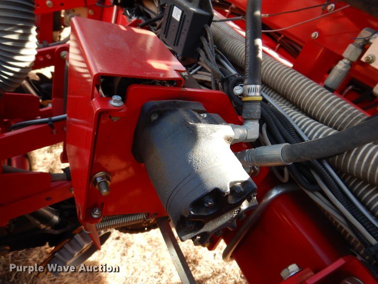 image for item DL5945 2013 White Challenger 8800  no-till planter