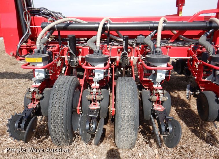 image for item DL5945 2013 White Challenger 8800  no-till planter