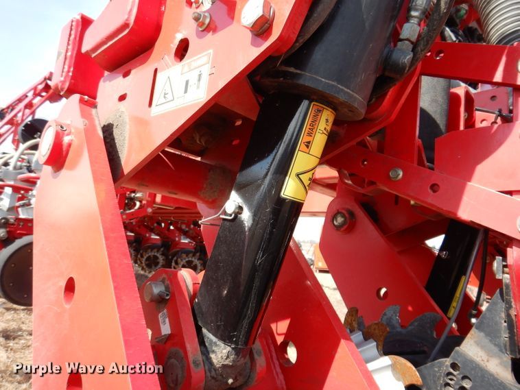 image for item DL5945 2013 White Challenger 8800  no-till planter