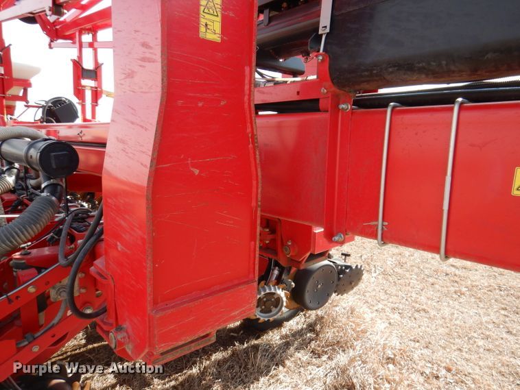 image for item DL5945 2013 White Challenger 8800  no-till planter