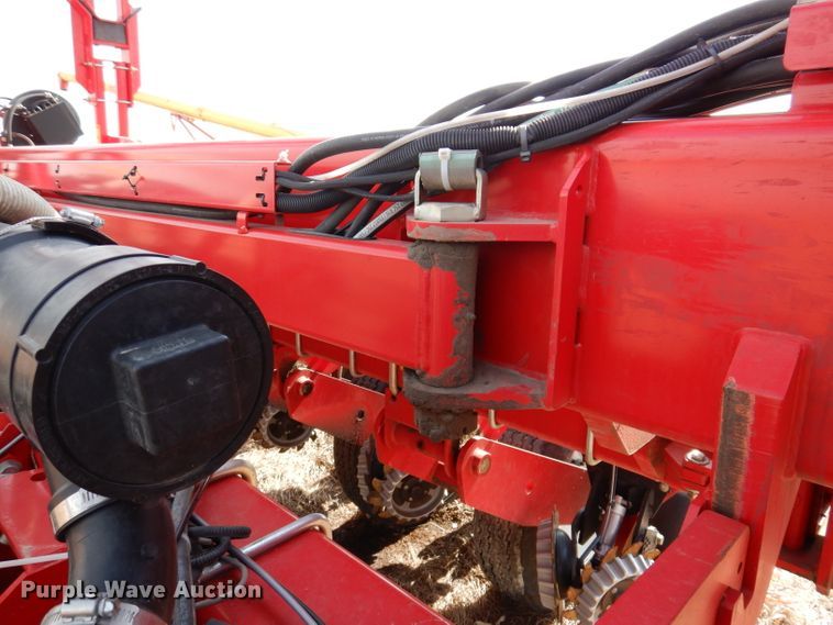 image for item DL5945 2013 White Challenger 8800  no-till planter