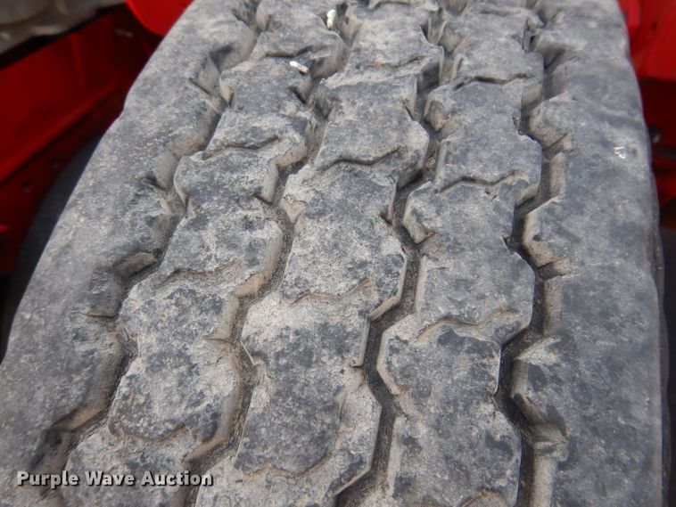 image for item DL5945 2013 White Challenger 8800  no-till planter