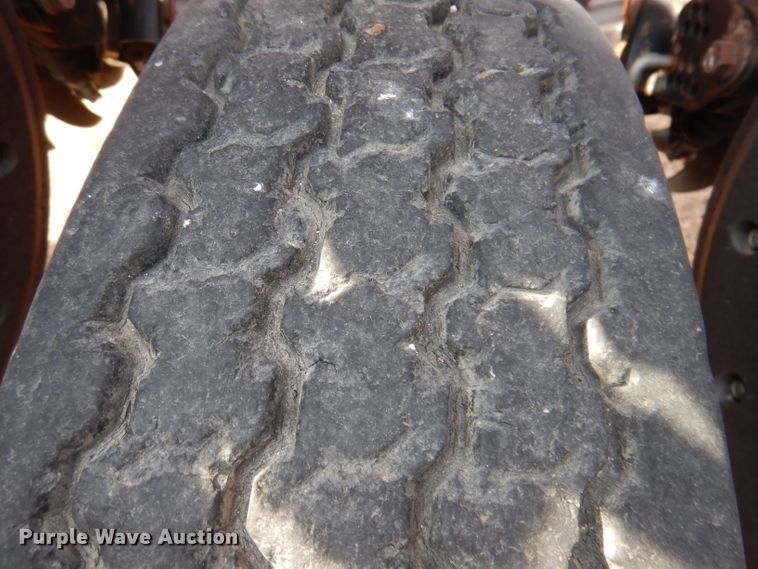 image for item DL5945 2013 White Challenger 8800  no-till planter