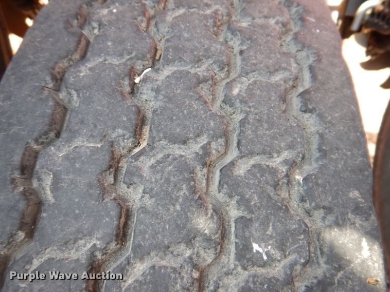 image for item DL5945 2013 White Challenger 8800  no-till planter