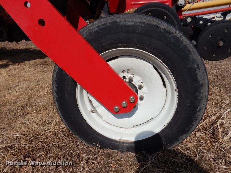 image for item DL5945 2013 White Challenger 8800  no-till planter