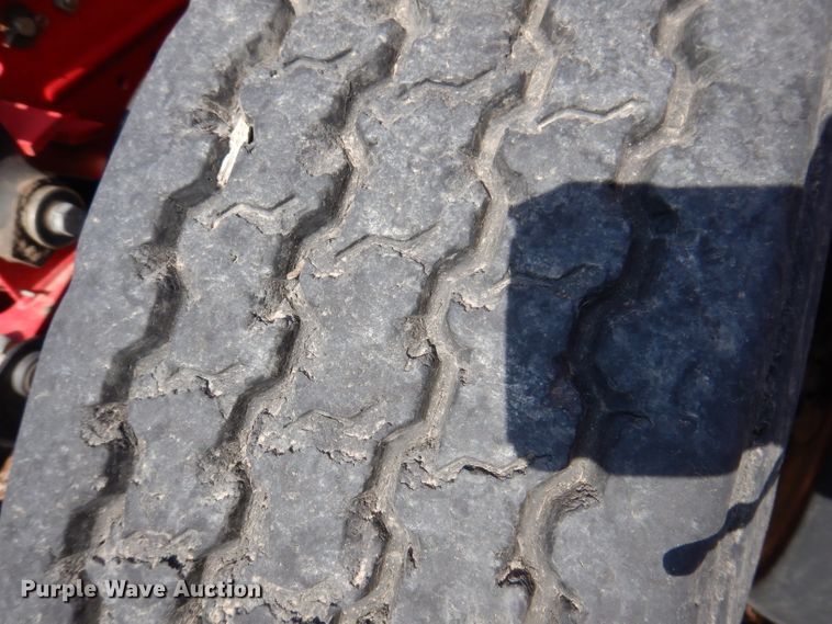 image for item DL5945 2013 White Challenger 8800  no-till planter